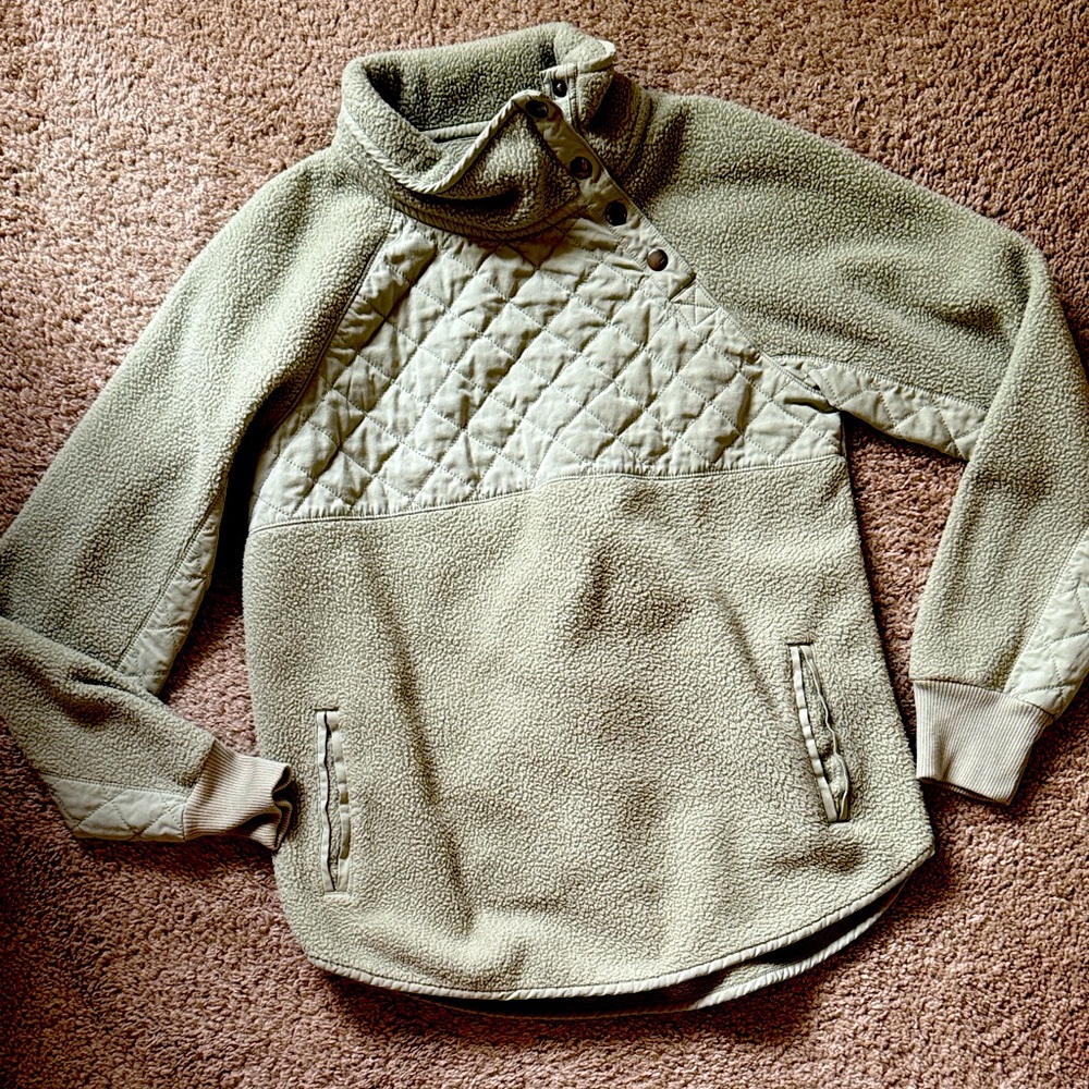 Abercrombie & Fitch Quilted Sherpa Pullover